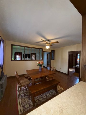 143 Greenwood St, Gardner, MA 01440