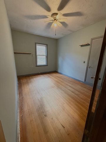 143 Greenwood St, Gardner, MA 01440