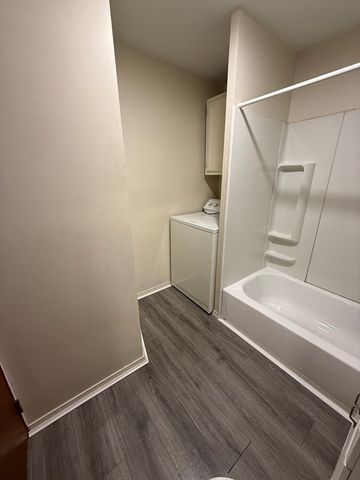 143 Greenwood St, Gardner, MA 01440