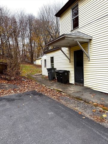 143 Greenwood St, Gardner, MA 01440