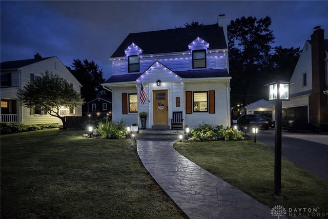 436 East Drive, Oakwood, OH 45419