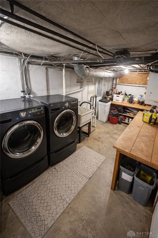 436 East Drive, Oakwood, OH 45419