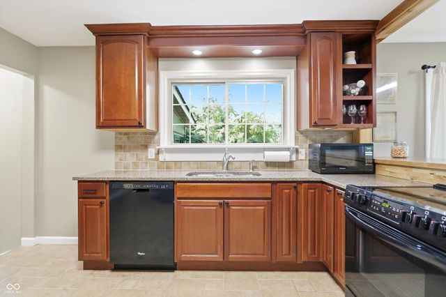 7295 E 108th Street, Fishers, IN 46038