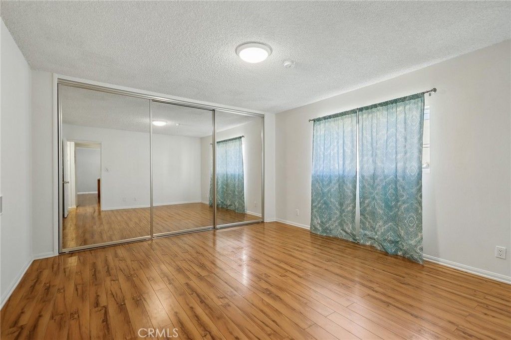 Image 11 of property listing at 4358 Mammoth Avenue 14, Sherman Oaks, CA 91423