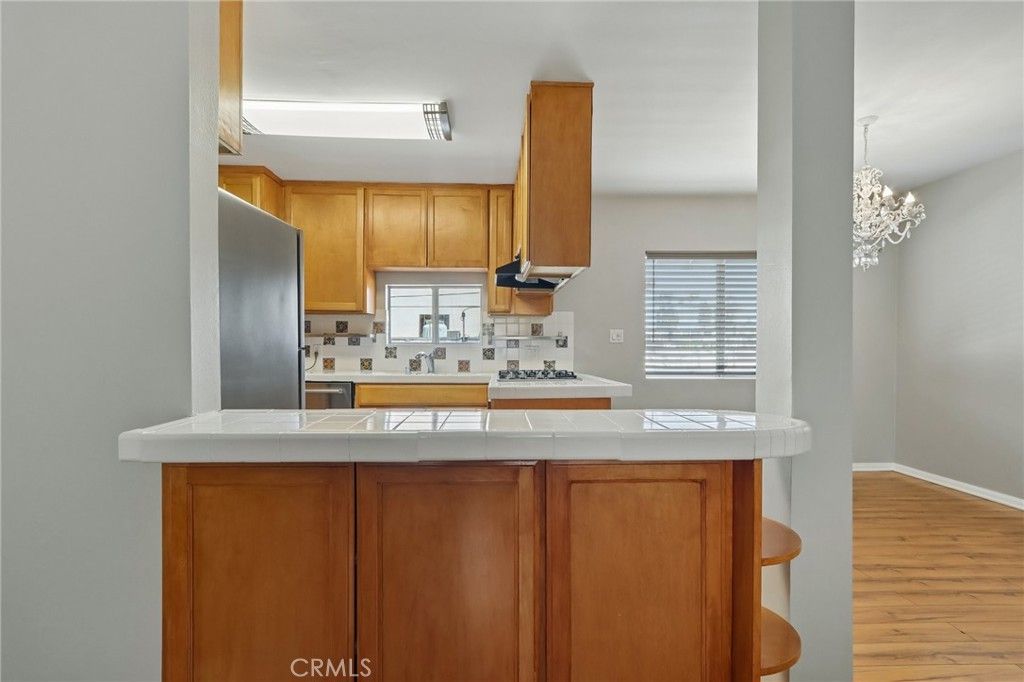 Image 9 of property listing at 4358 Mammoth Avenue 14, Sherman Oaks, CA 91423