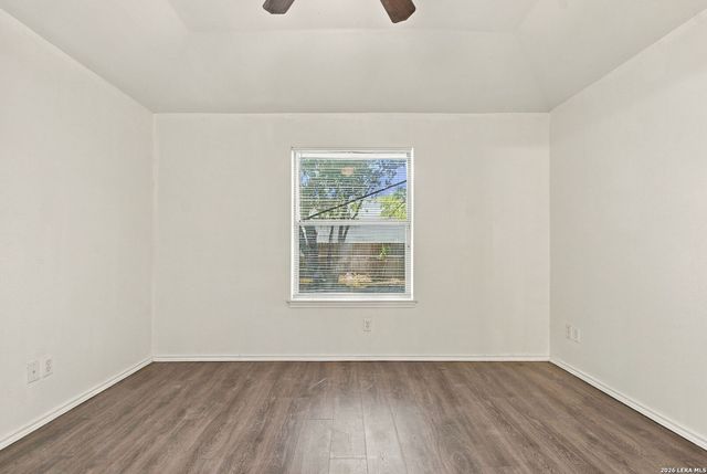 1318 SUMMERWOOD DR, New Braunfels, TX 78130