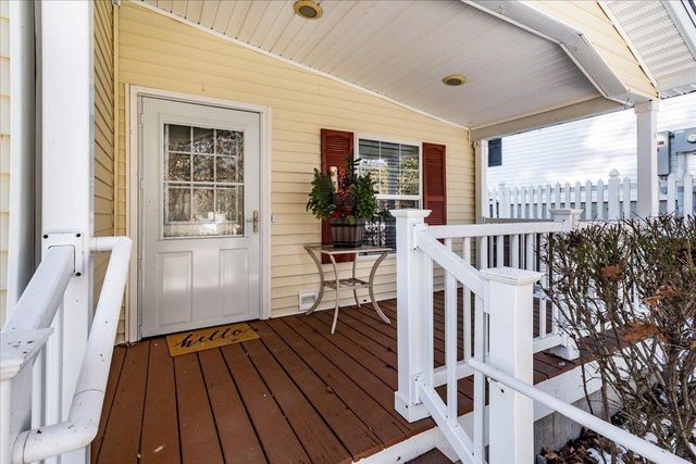 80 Ledgewood Way, Manchester, NH 03104