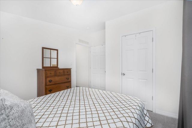 80 Ledgewood Way, Manchester, NH 03104