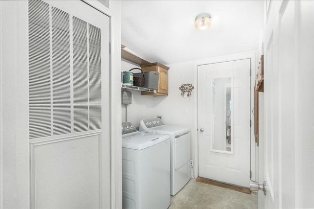 80 Ledgewood Way, Manchester, NH 03104