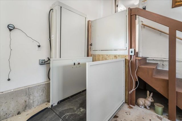 80 Ledgewood Way, Manchester, NH 03104