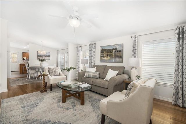 80 Ledgewood Way, Manchester, NH 03104