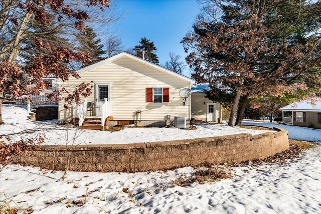 80 Ledgewood Way, Manchester, NH 03104