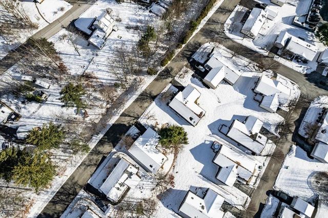 80 Ledgewood Way, Manchester, NH 03104