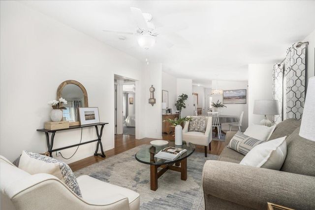 80 Ledgewood Way, Manchester, NH 03104