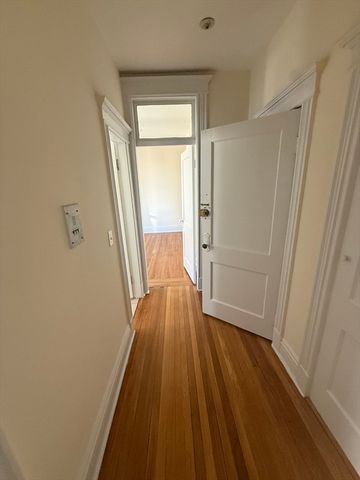 61 Kent 2, Quincy, MA 02169