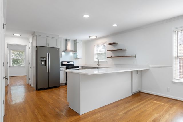 1406 Grandview Dr, Nashville, TN 37215