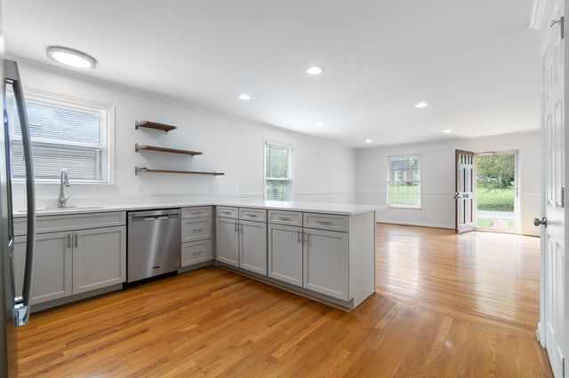 1406 Grandview Dr, Nashville, TN 37215