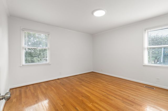 1406 Grandview Dr, Nashville, TN 37215