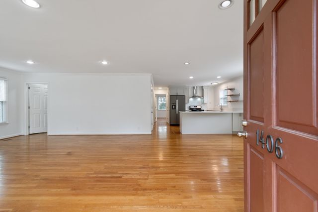 1406 Grandview Dr, Nashville, TN 37215