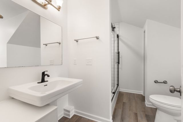 1406 Grandview Dr, Nashville, TN 37215