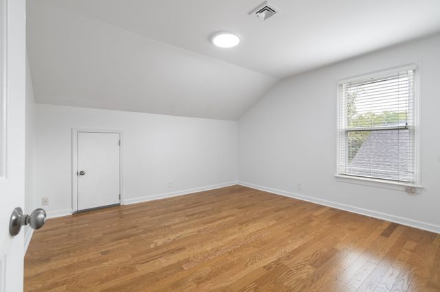 1406 Grandview Dr, Nashville, TN 37215