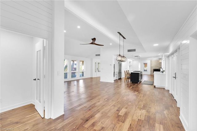 4850 Sherry LN, Fort Myers, FL 33908