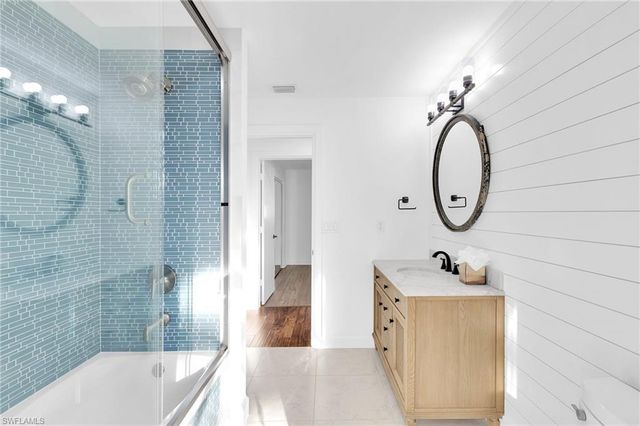 4850 Sherry LN, Fort Myers, FL 33908