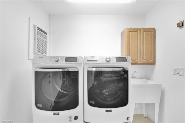 4850 Sherry LN, Fort Myers, FL 33908