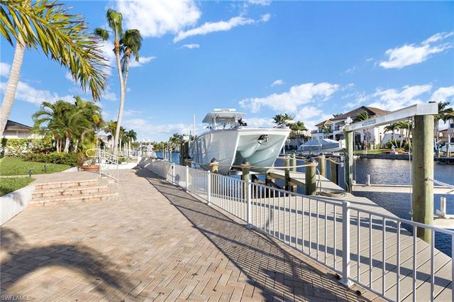 4850 Sherry LN, Fort Myers, FL 33908