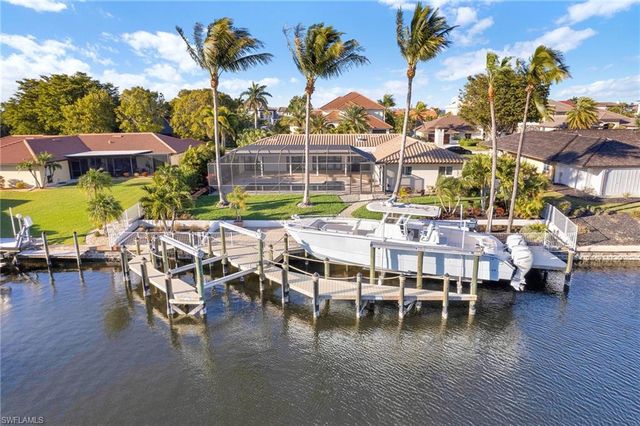 4850 Sherry LN, Fort Myers, FL 33908