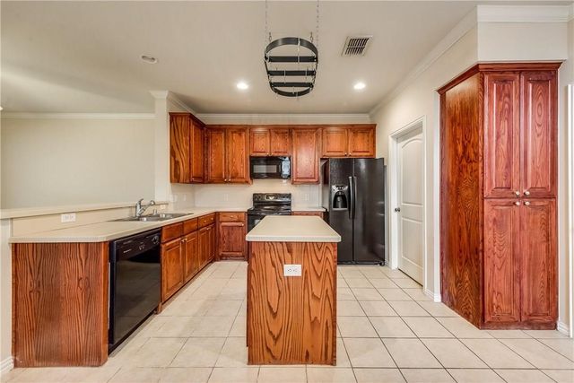 1008 Rodin Lane, Carrollton, TX 75006