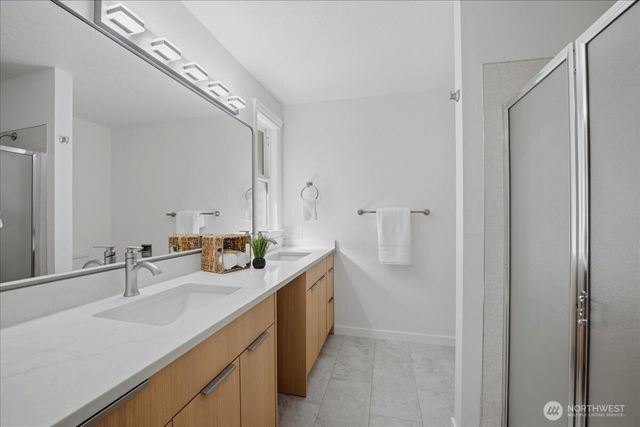 20215 41st Place NE, Lake Forest Park, WA 98155