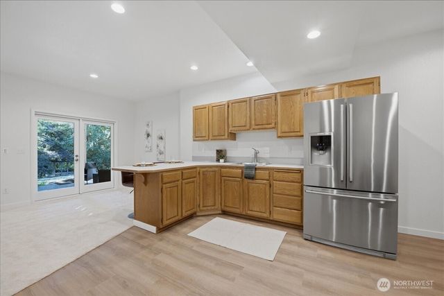20215 41st Place NE, Lake Forest Park, WA 98155