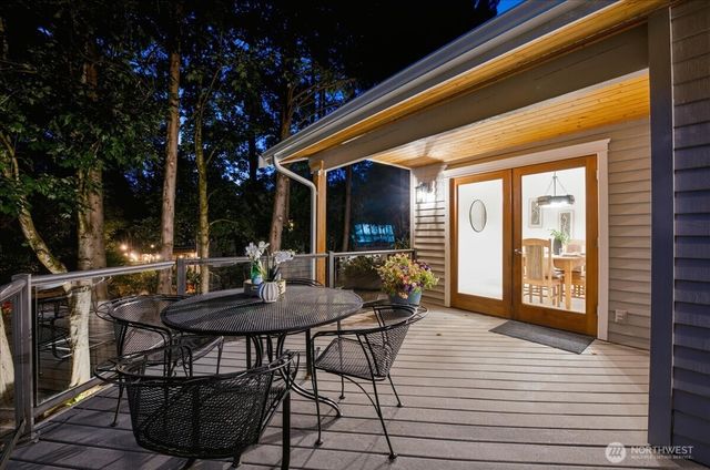20215 41st Place NE, Lake Forest Park, WA 98155