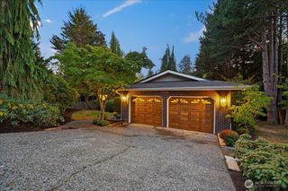 20215 41st Place NE, Lake Forest Park, WA 98155