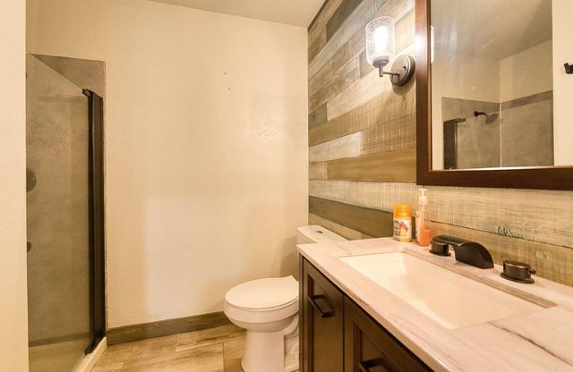 1143 Twin Points Road, Hot Springs, AR 71913