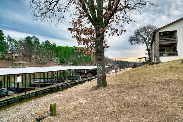 1143 Twin Points Road, Hot Springs, AR 71913