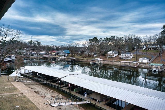 1143 Twin Points Road, Hot Springs, AR 71913