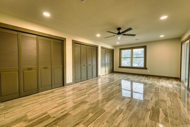 1143 Twin Points Road, Hot Springs, AR 71913