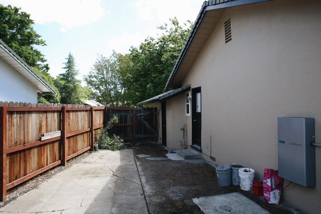 641 S West Lincoln Road, Stockton, CA 95207