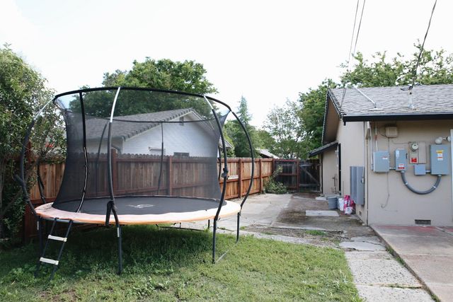 641 S West Lincoln Road, Stockton, CA 95207