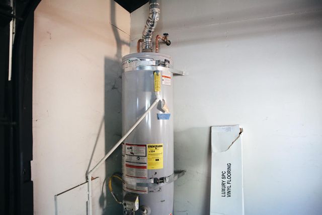 641 S West Lincoln Road, Stockton, CA 95207