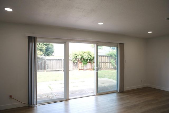 641 S West Lincoln Road, Stockton, CA 95207