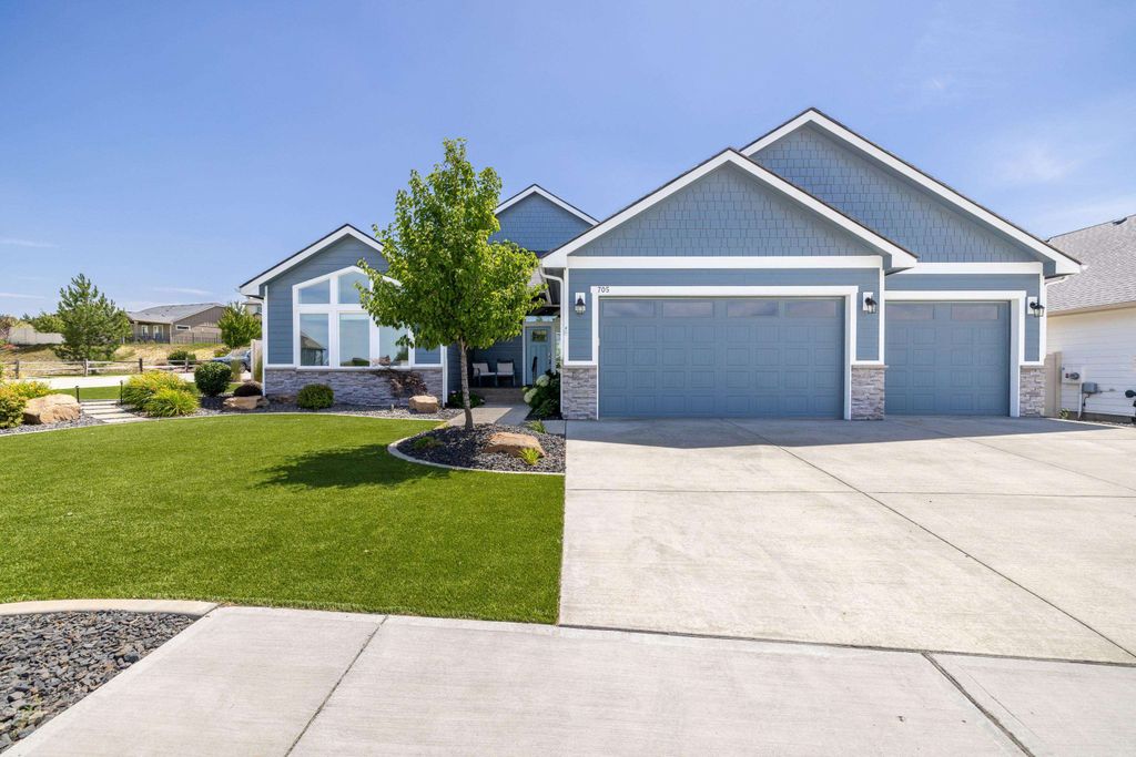 705 W Basalt Ridge Dr, Spokane, WA 99224