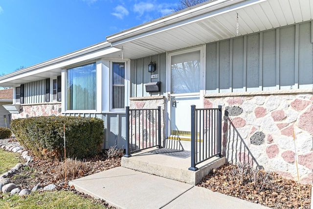 5400 Laura LANE, Greendale, WI 53129