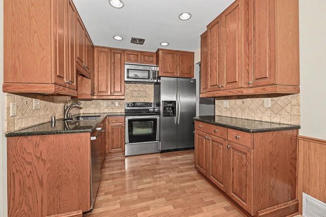 5400 Laura LANE, Greendale, WI 53129