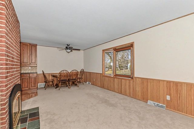 5400 Laura LANE, Greendale, WI 53129