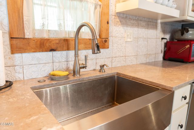 1303 Witt Hollow Rd., Sevierville, TN 37862