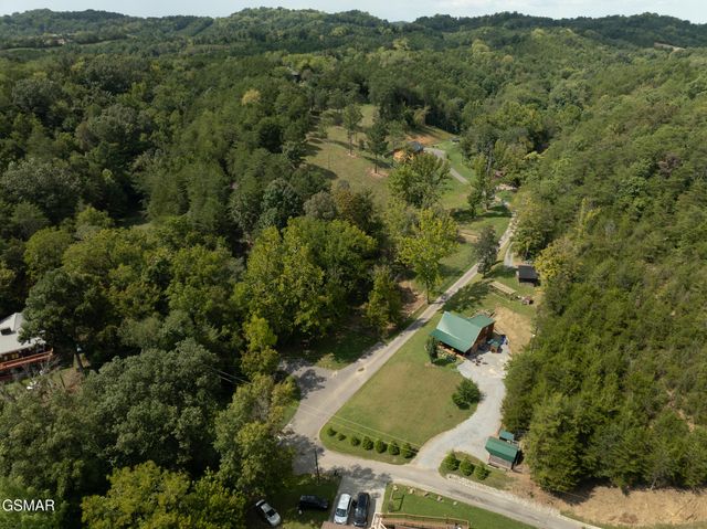 1303 Witt Hollow Rd., Sevierville, TN 37862