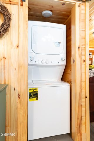 1303 Witt Hollow Rd., Sevierville, TN 37862